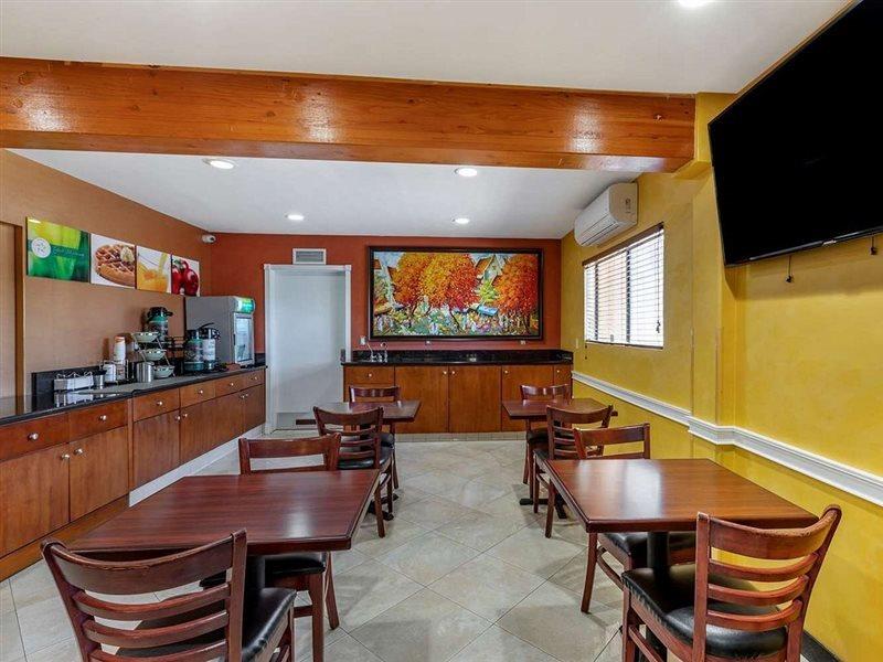 Quality Inn & Suites Westminster Seal Beach Εξωτερικό φωτογραφία