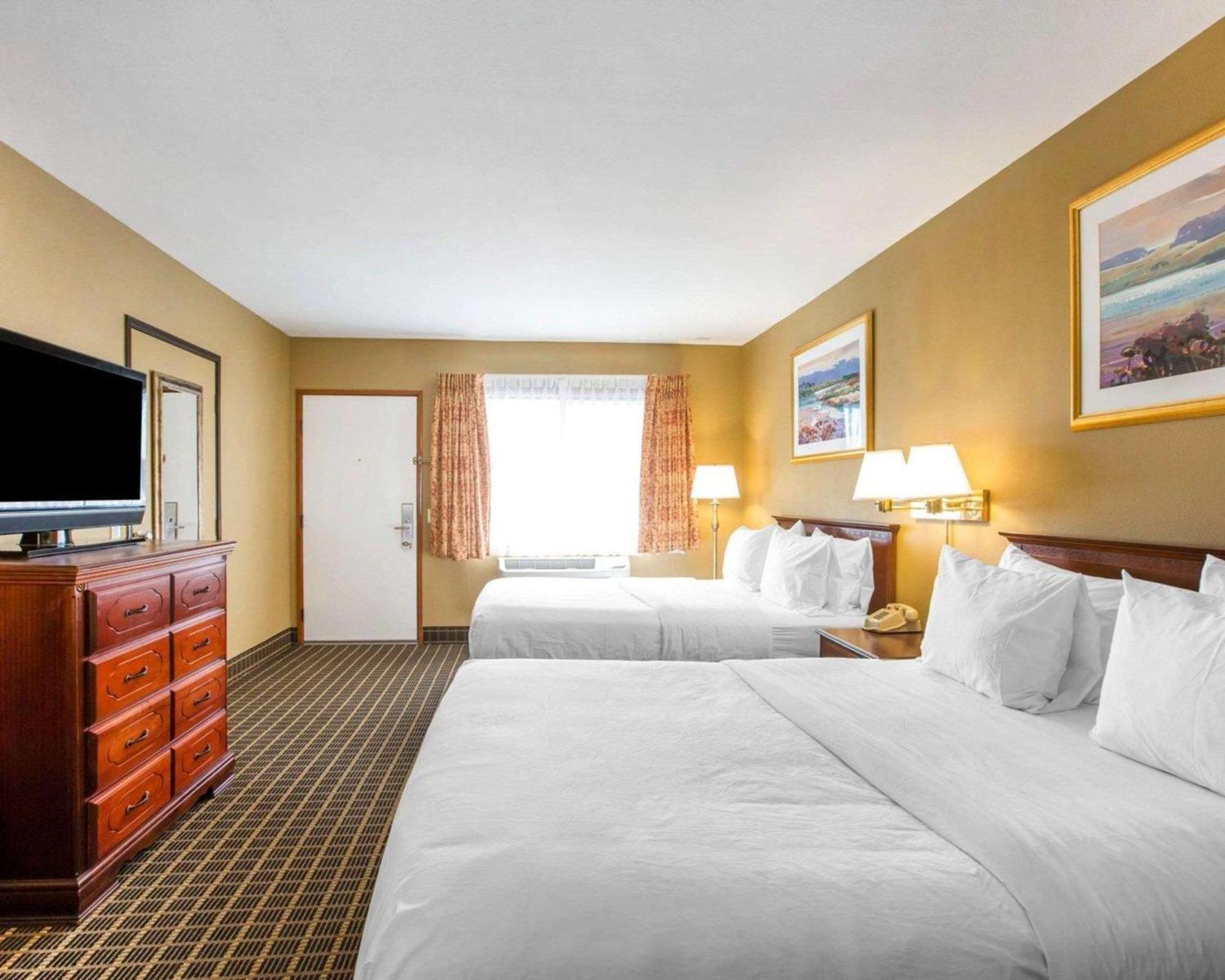 Quality Inn & Suites Westminster Seal Beach Εξωτερικό φωτογραφία