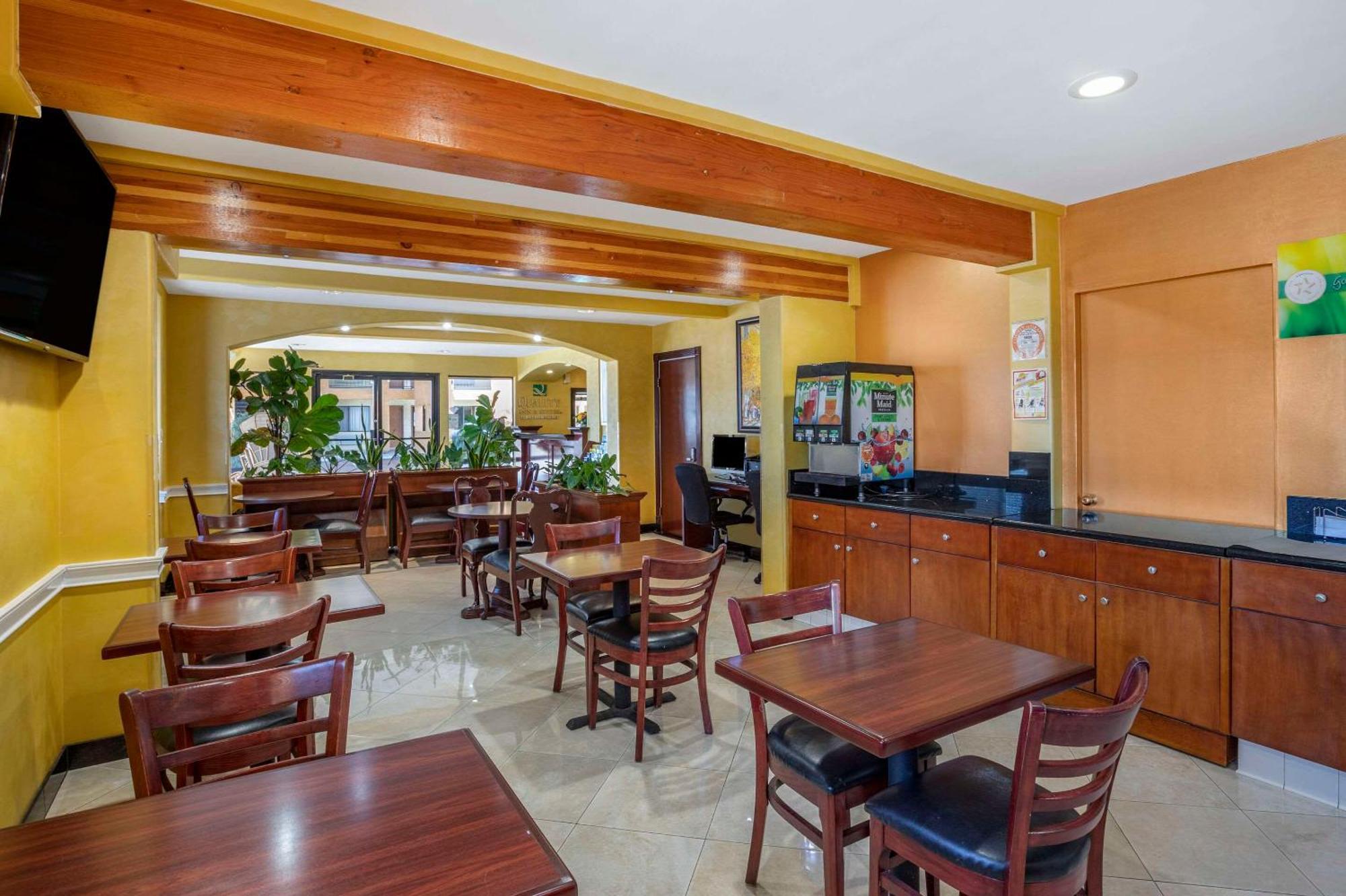 Quality Inn & Suites Westminster Seal Beach Εξωτερικό φωτογραφία