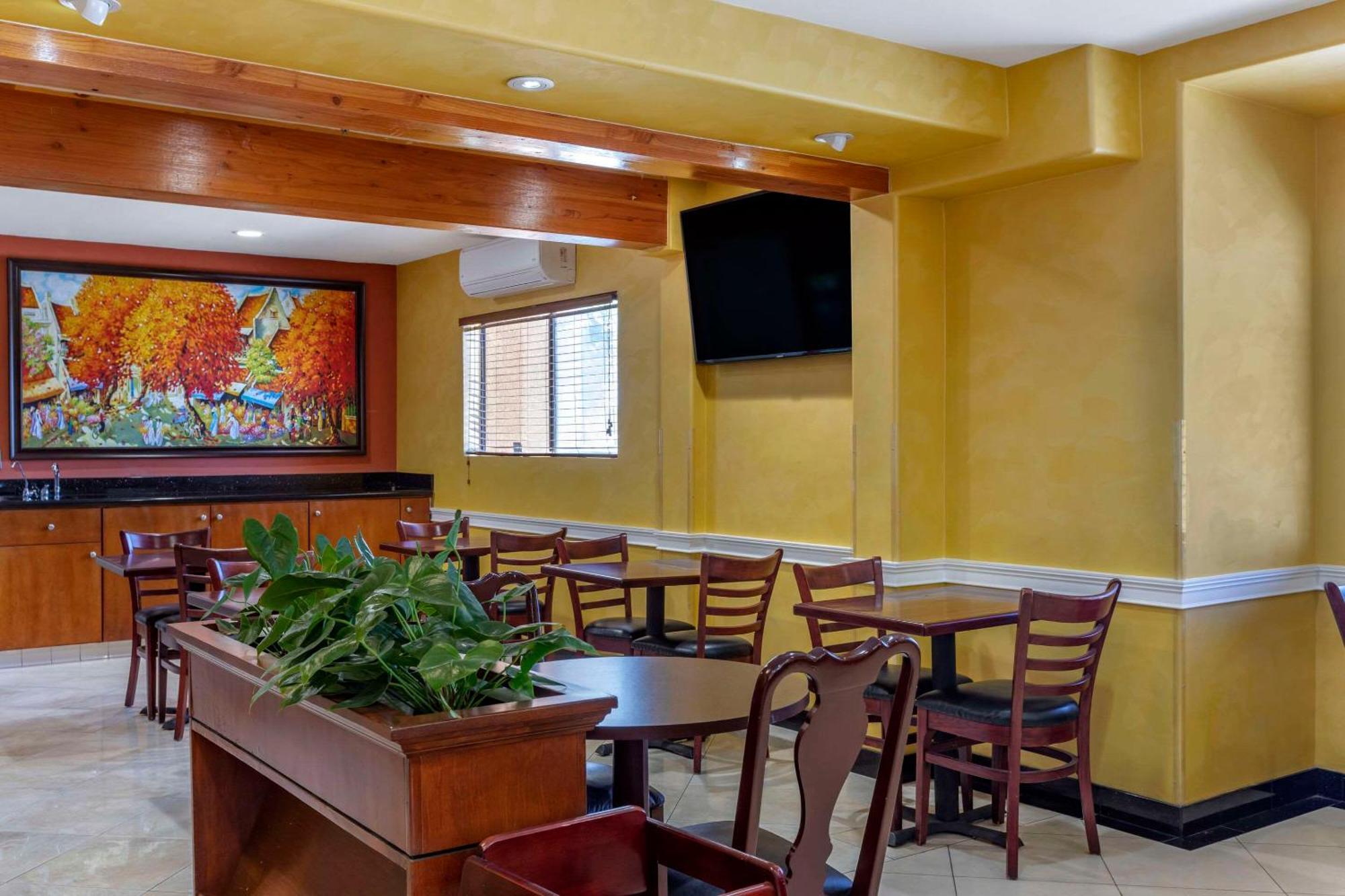 Quality Inn & Suites Westminster Seal Beach Εξωτερικό φωτογραφία