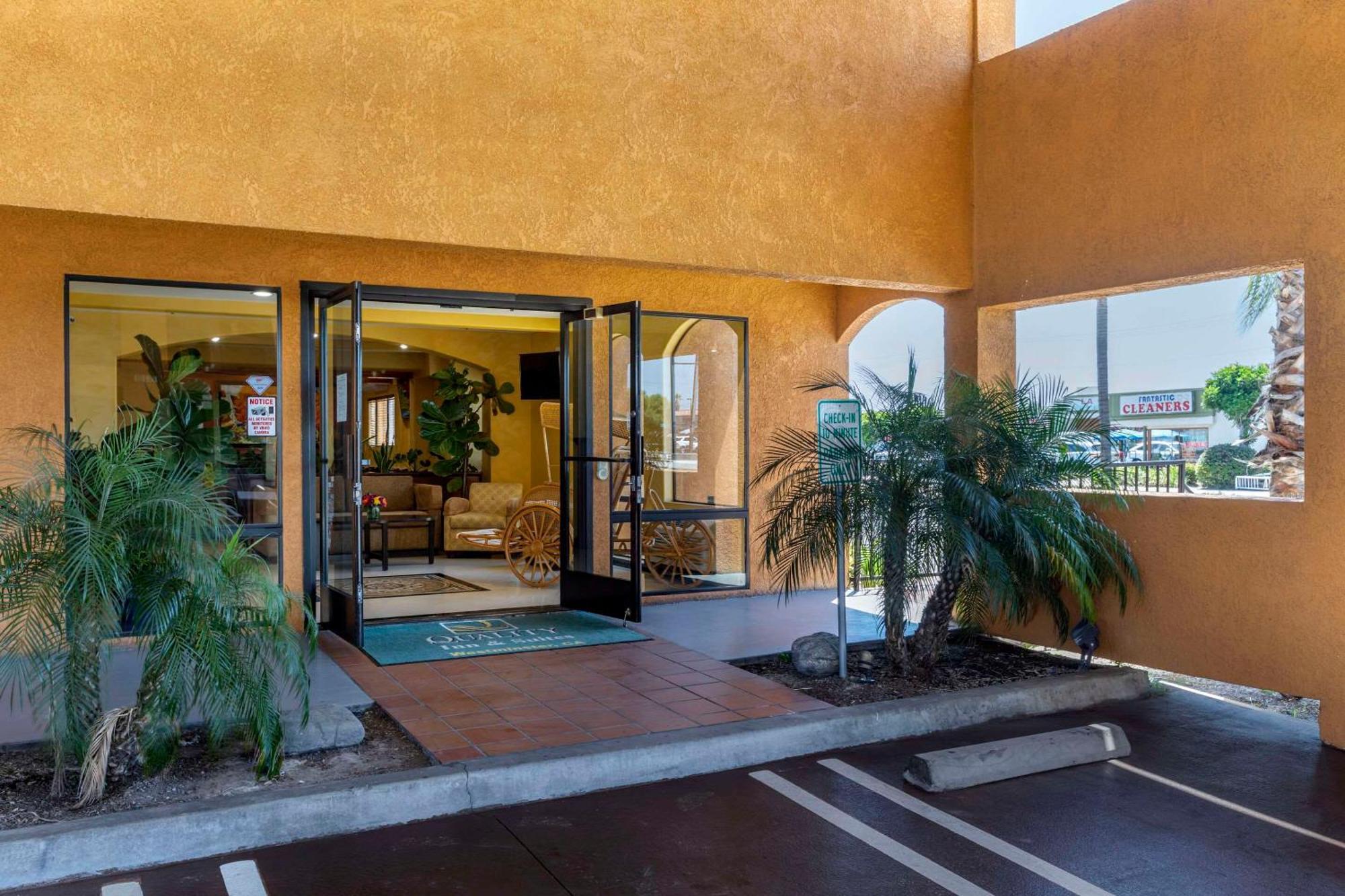Quality Inn & Suites Westminster Seal Beach Εξωτερικό φωτογραφία