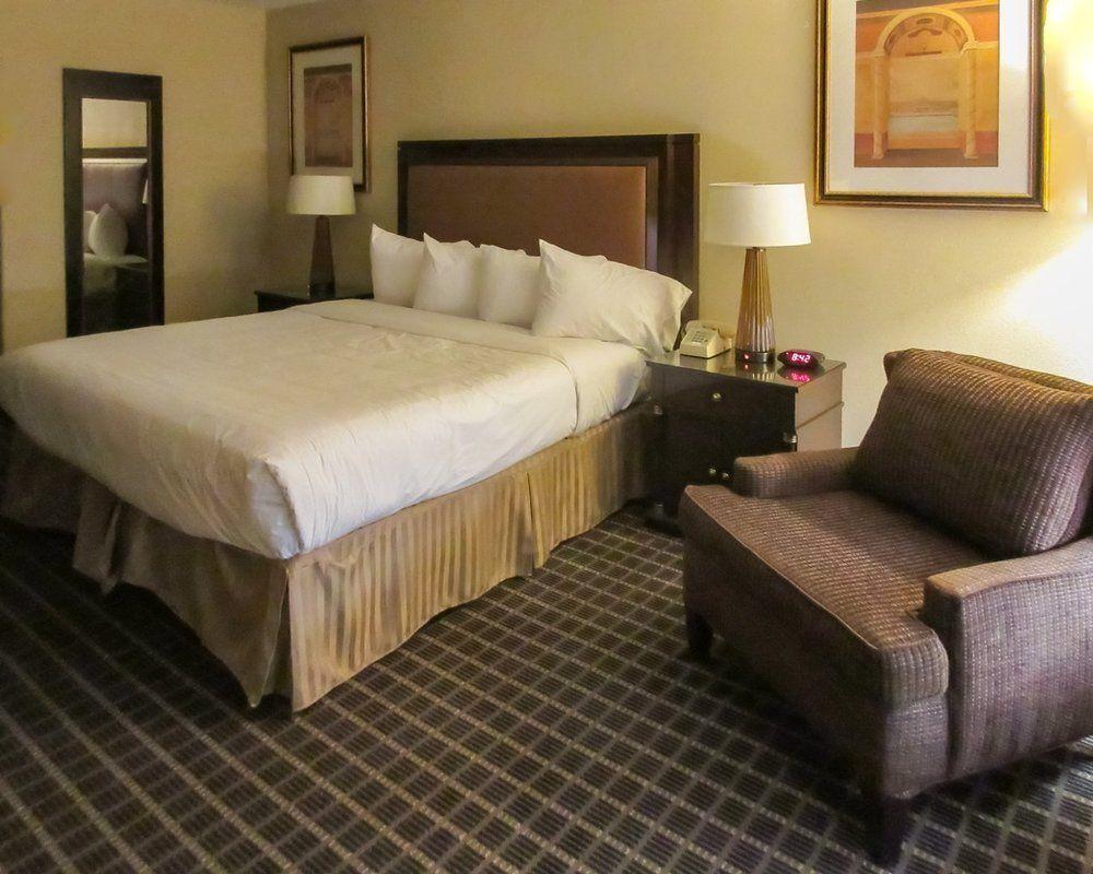 Quality Inn & Suites Westminster Seal Beach Εξωτερικό φωτογραφία